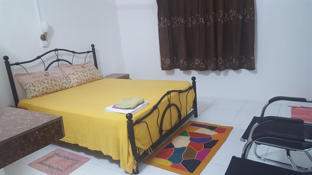 Chez Johnny - Blue Bay Hotel Bagian luar foto