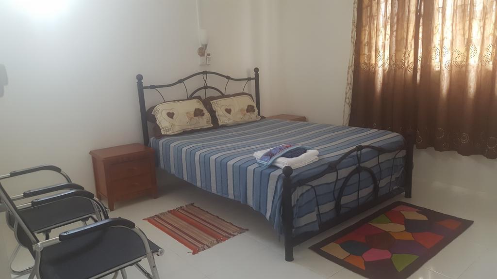 Chez Johnny - Blue Bay Hotel Bagian luar foto